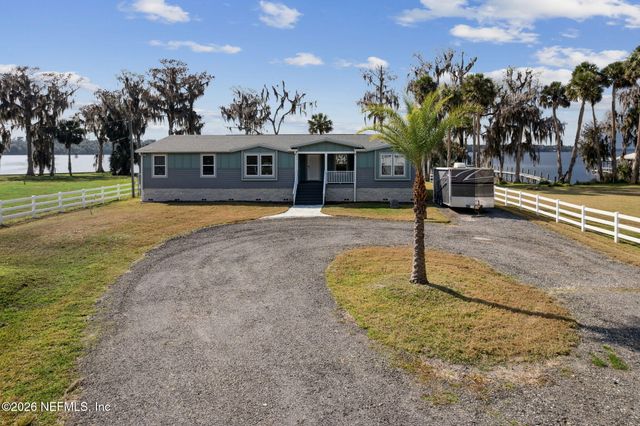 208 LAKE GEORGE POINT Drive, Georgetown, FL 32139