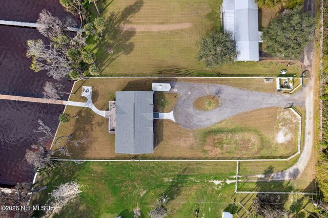 208 LAKE GEORGE POINT Drive, Georgetown, FL 32139