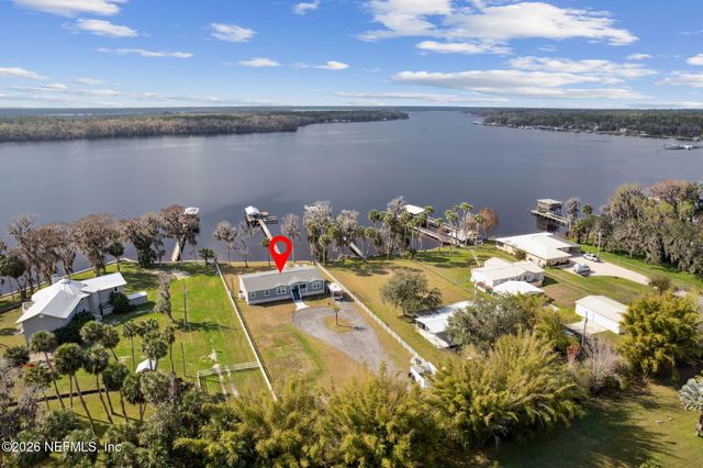 208 LAKE GEORGE POINT Drive, Georgetown, FL 32139
