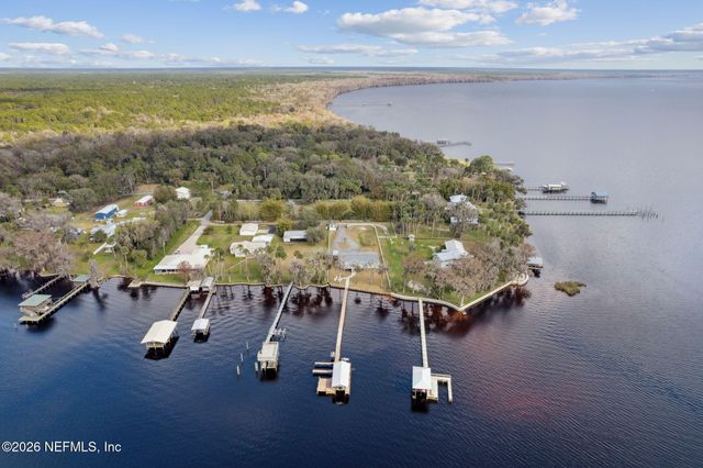 208 LAKE GEORGE POINT Drive, Georgetown, FL 32139