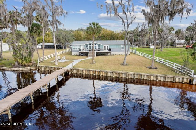 208 LAKE GEORGE POINT Drive, Georgetown, FL 32139