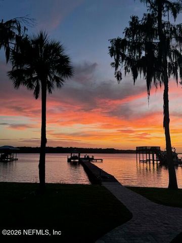 208 LAKE GEORGE POINT Drive, Georgetown, FL 32139