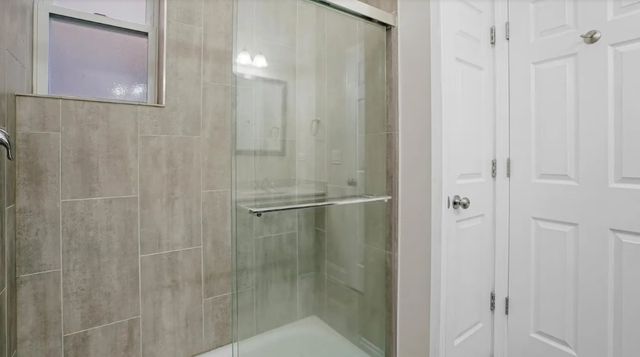 4530 S Michigan Avenue 3, Chicago, IL 60653