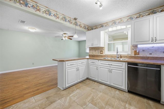 8350 SW 93RD LANE D, Ocala, FL 34481