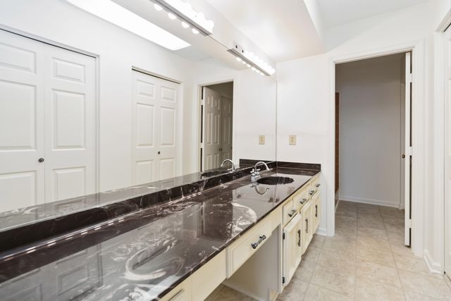 395 Redding Road 114, Lexington, KY 40517