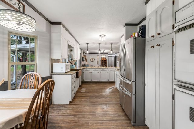 214 De La Cruz Street, Weatherford, TX 76085