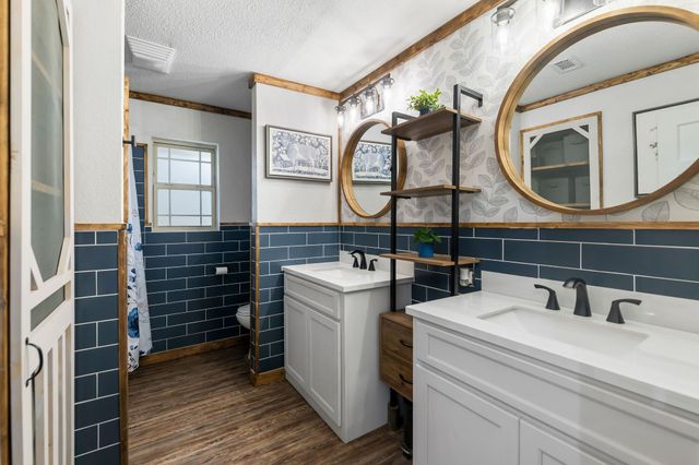 214 De La Cruz Street, Weatherford, TX 76085