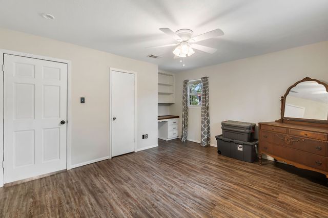 214 De La Cruz Street, Weatherford, TX 76085