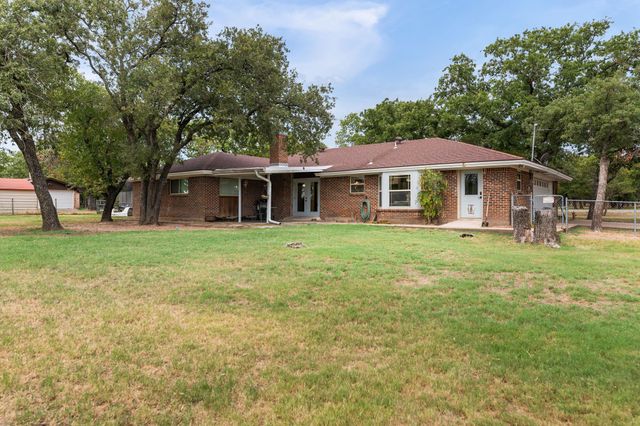 214 De La Cruz Street, Weatherford, TX 76085