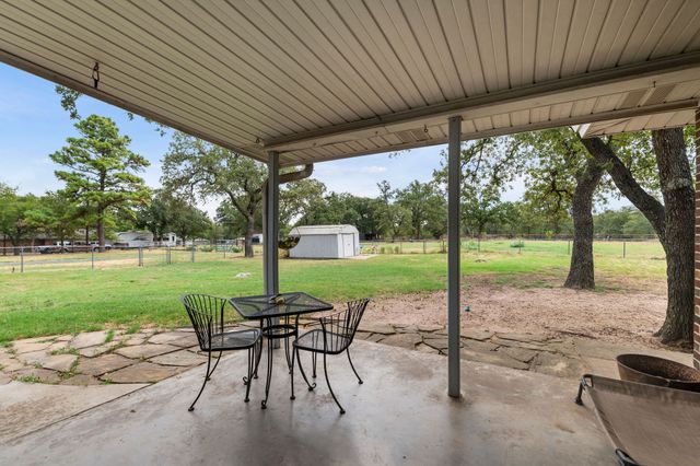 214 De La Cruz Street, Weatherford, TX 76085