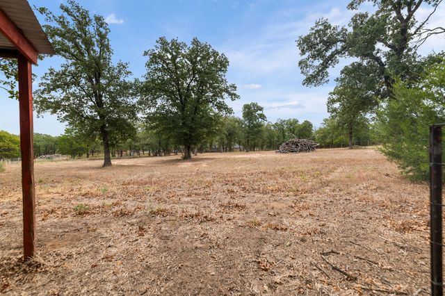 214 De La Cruz Street, Weatherford, TX 76085