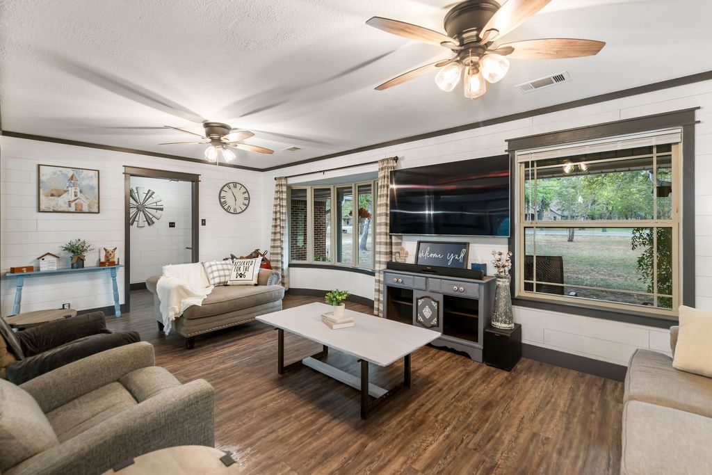 214 De La Cruz Street, Weatherford, TX 76085 — photo 5