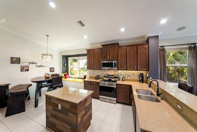 5030 58TH TERRACE E, Bradenton, FL 34203