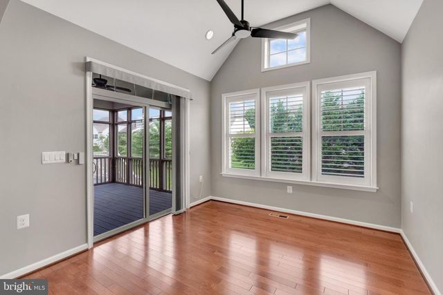 63 POTOMAC CROSSING ST, Charles Town, WV 25414