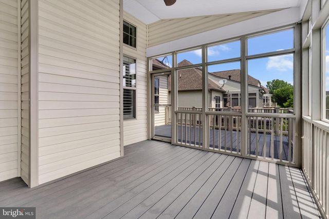 63 POTOMAC CROSSING ST, Charles Town, WV 25414