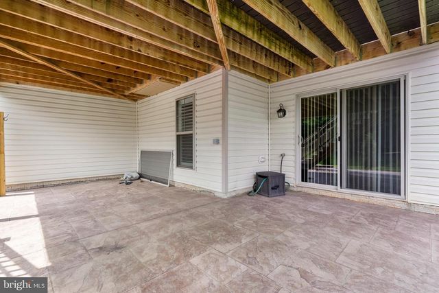 63 POTOMAC CROSSING ST, Charles Town, WV 25414