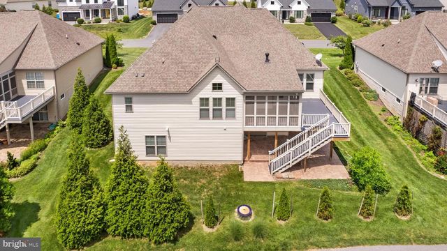 63 POTOMAC CROSSING ST, Charles Town, WV 25414