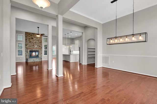 63 POTOMAC CROSSING ST, Charles Town, WV 25414