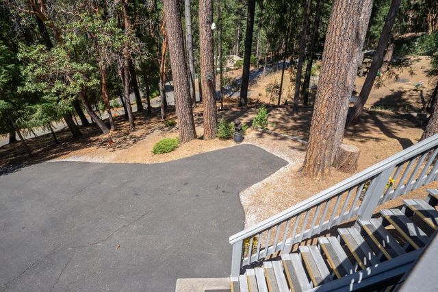 26035 Meadow Dr, Pioneer, CA 95666