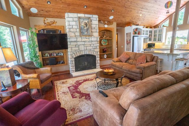 26035 Meadow Dr, Pioneer, CA 95666