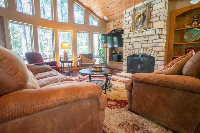 26035 Meadow Dr, Pioneer, CA 95666
