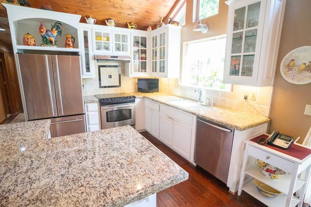 26035 Meadow Dr, Pioneer, CA 95666