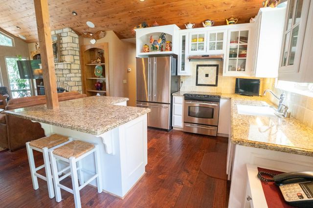26035 Meadow Dr, Pioneer, CA 95666