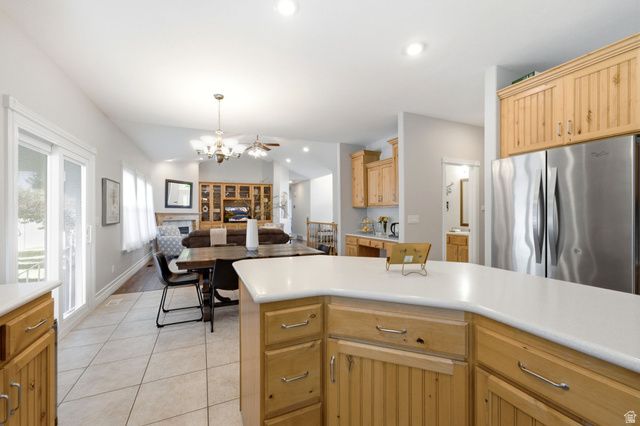 2034 W MERIDIES DR, South Jordan, UT 84095
