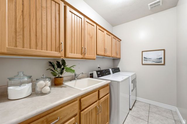 2034 W MERIDIES DR, South Jordan, UT 84095