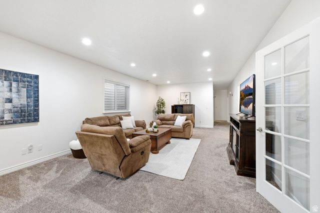 2034 W MERIDIES DR, South Jordan, UT 84095
