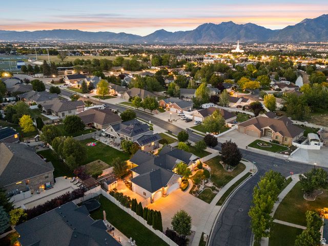 2034 W MERIDIES DR, South Jordan, UT 84095