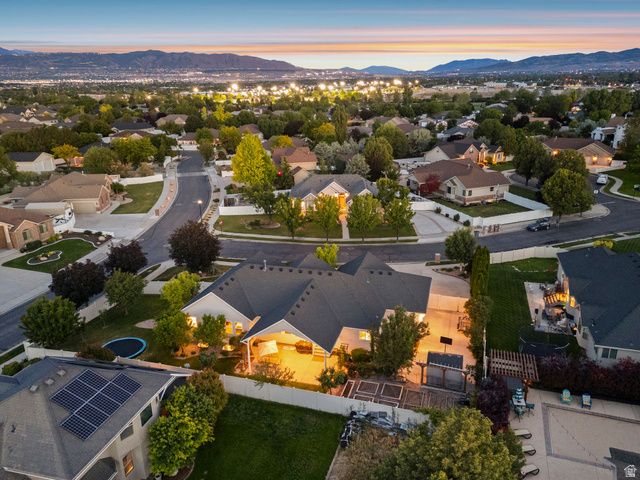 2034 W MERIDIES DR, South Jordan, UT 84095