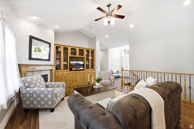 2034 W MERIDIES DR, South Jordan, UT 84095
