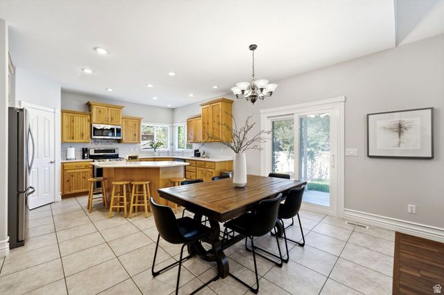 2034 W MERIDIES DR, South Jordan, UT 84095