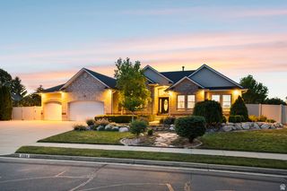 2034 W MERIDIES DR, South Jordan, UT 84095