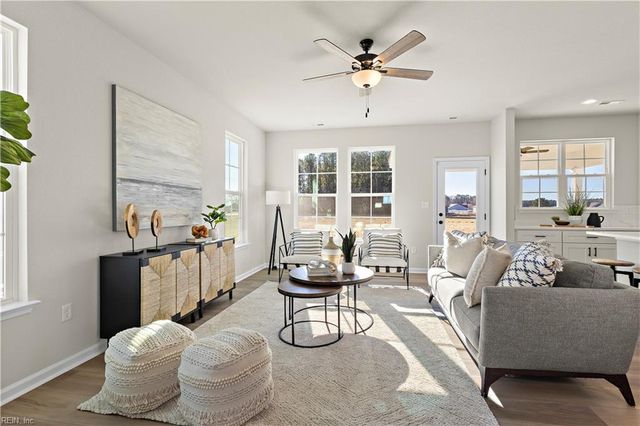 204 Strawberry Acres DR, Elizabeth City, NC 27909