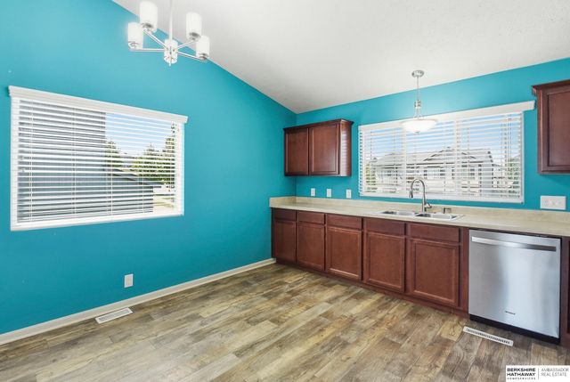 14555 Gilder Avenue, Bennington, NE 68007