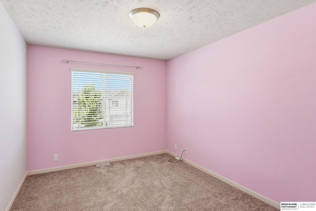 14555 Gilder Avenue, Bennington, NE 68007