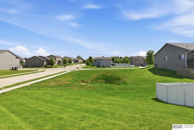 14555 Gilder Avenue, Bennington, NE 68007