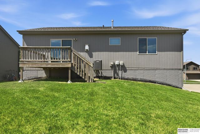 14555 Gilder Avenue, Bennington, NE 68007
