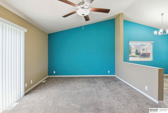 14555 Gilder Avenue, Bennington, NE 68007