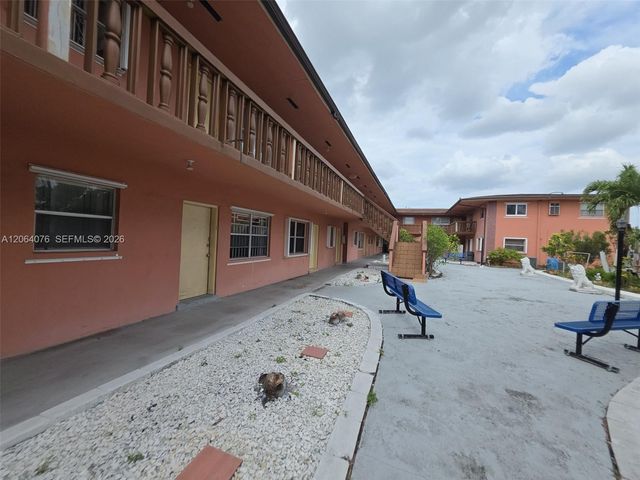 45 E 11th St 15, Hialeah, FL 33010