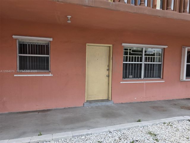 45 E 11th St 15, Hialeah, FL 33010