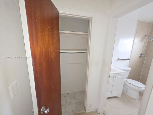 45 E 11th St 15, Hialeah, FL 33010