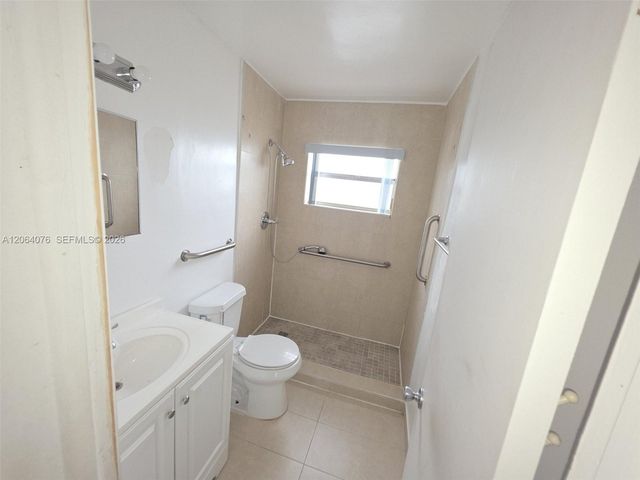 45 E 11th St 15, Hialeah, FL 33010
