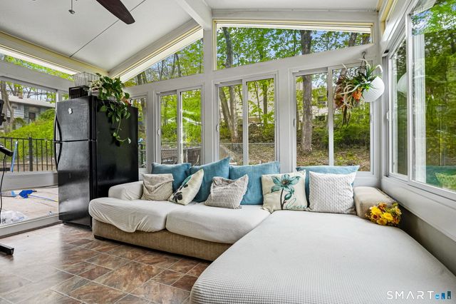 7 Newport Drive, Waterbury, CT 06705