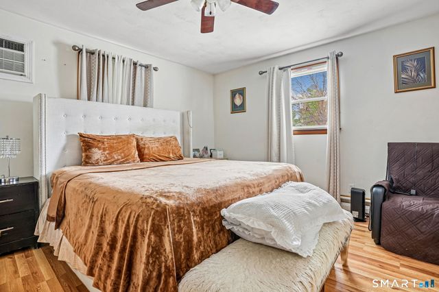 7 Newport Drive, Waterbury, CT 06705