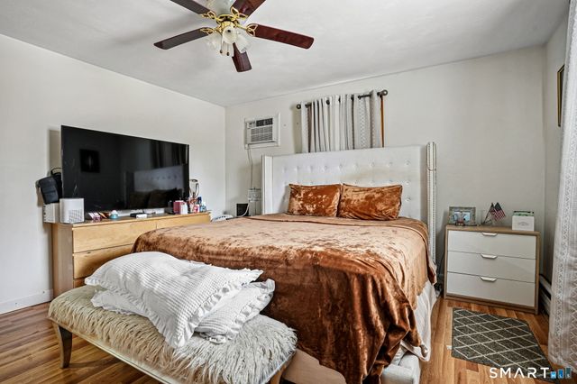 7 Newport Drive, Waterbury, CT 06705