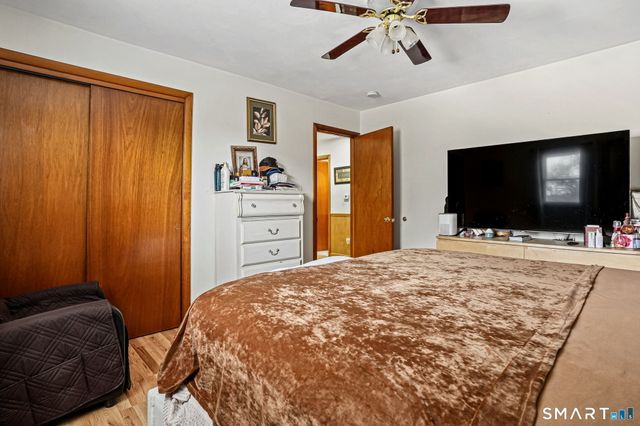 7 Newport Drive, Waterbury, CT 06705