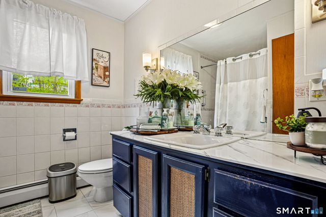 7 Newport Drive, Waterbury, CT 06705